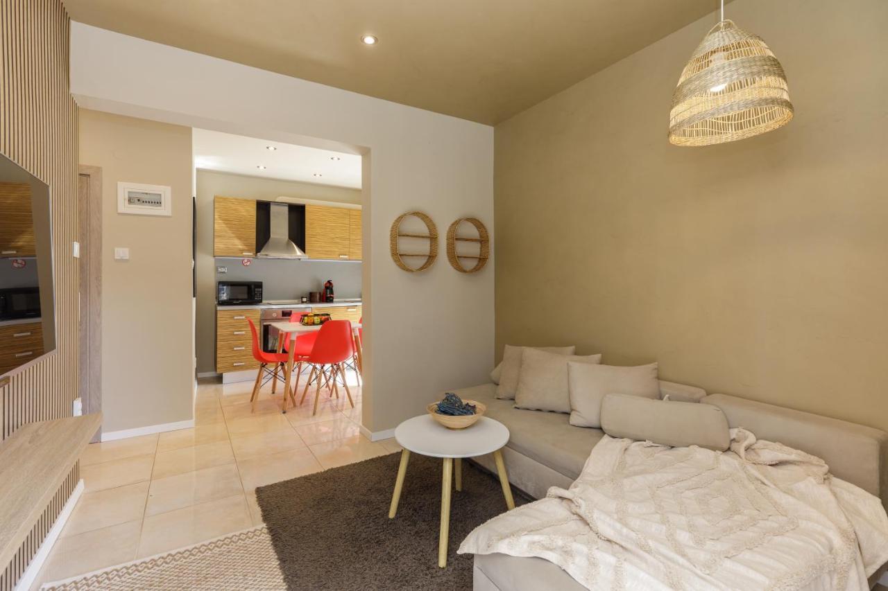 Sea Stars Apartment 1 Peraia  Ngoại thất bức ảnh